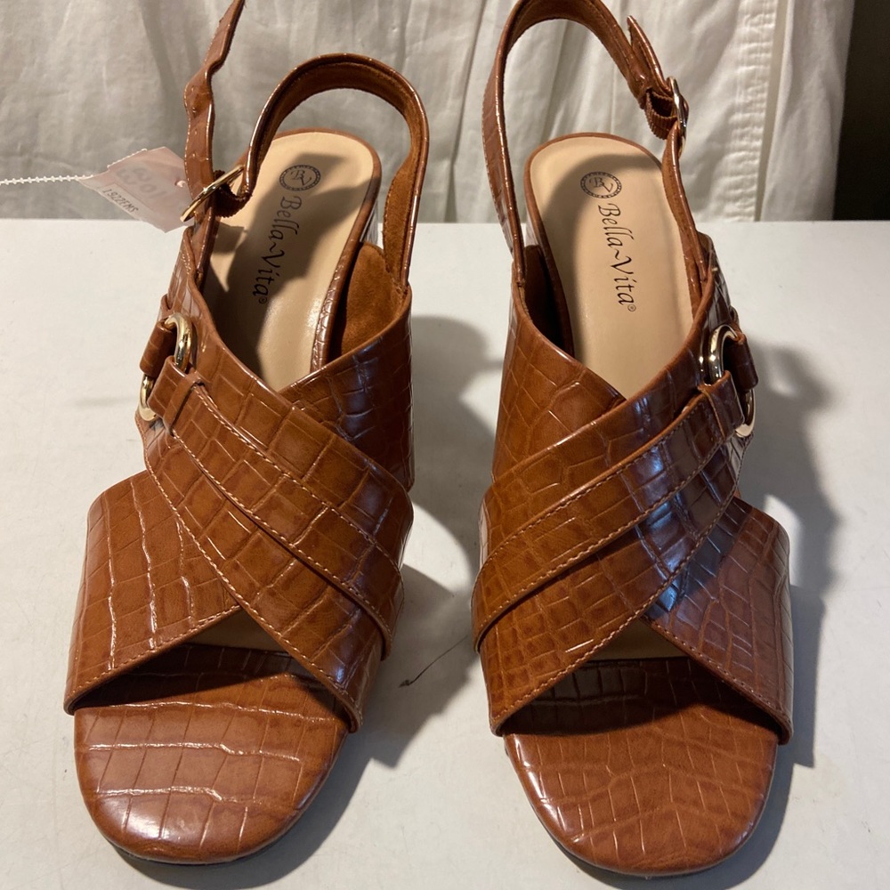 Bella Vita brown croc sandals 2.5” block heels size 10WW NWT - Picture 2 of 6